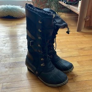 Women’s Sorels, excellent like new condition.